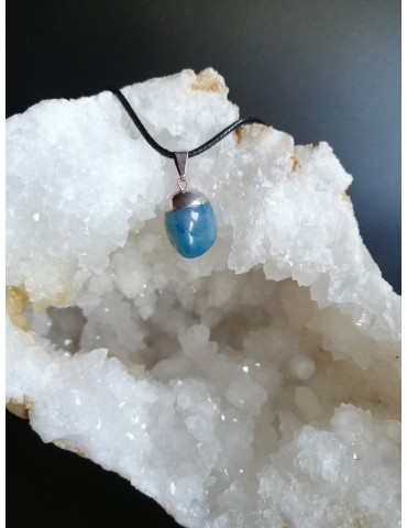 Collier agate bleue forme...